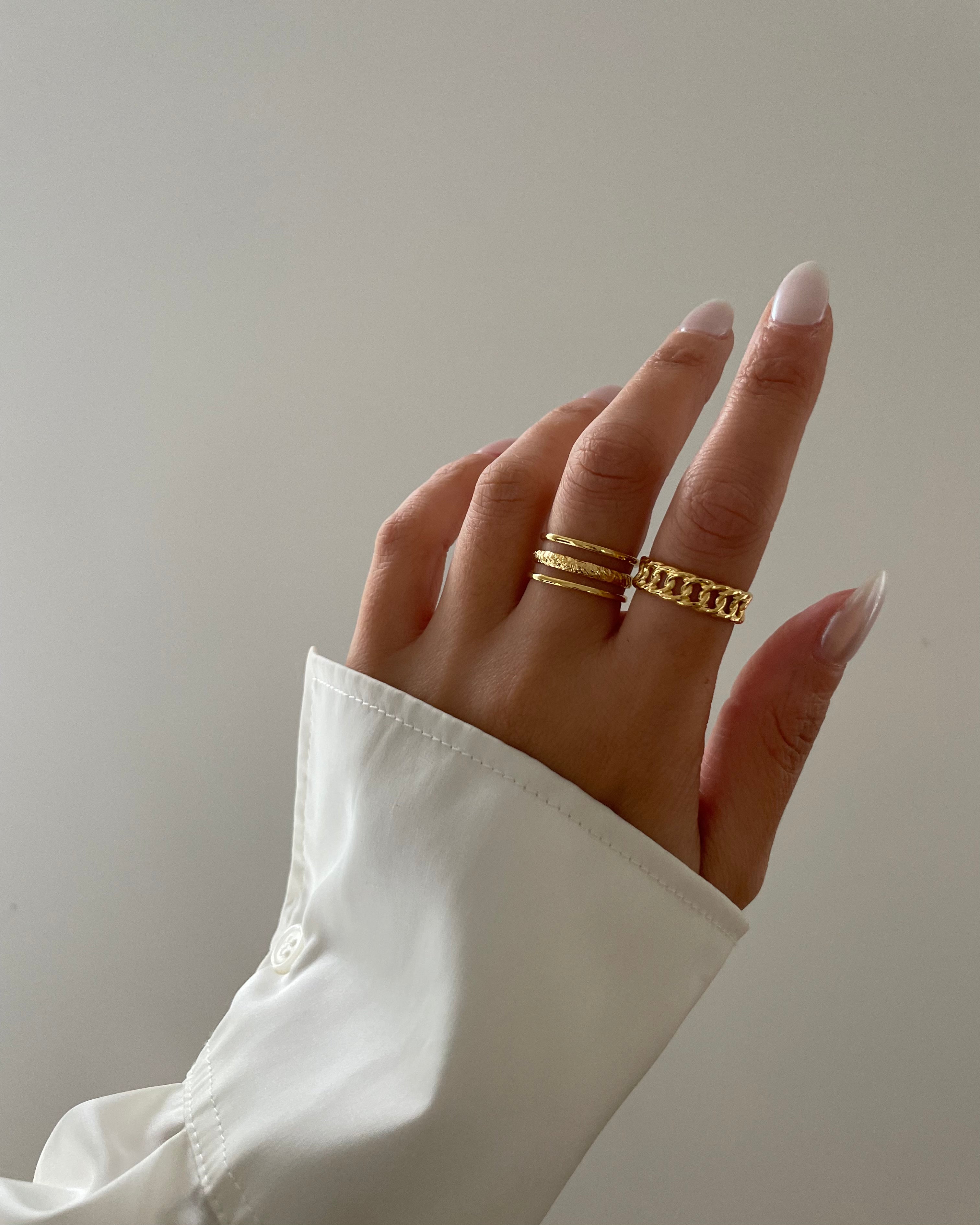 Ring Layer Chic