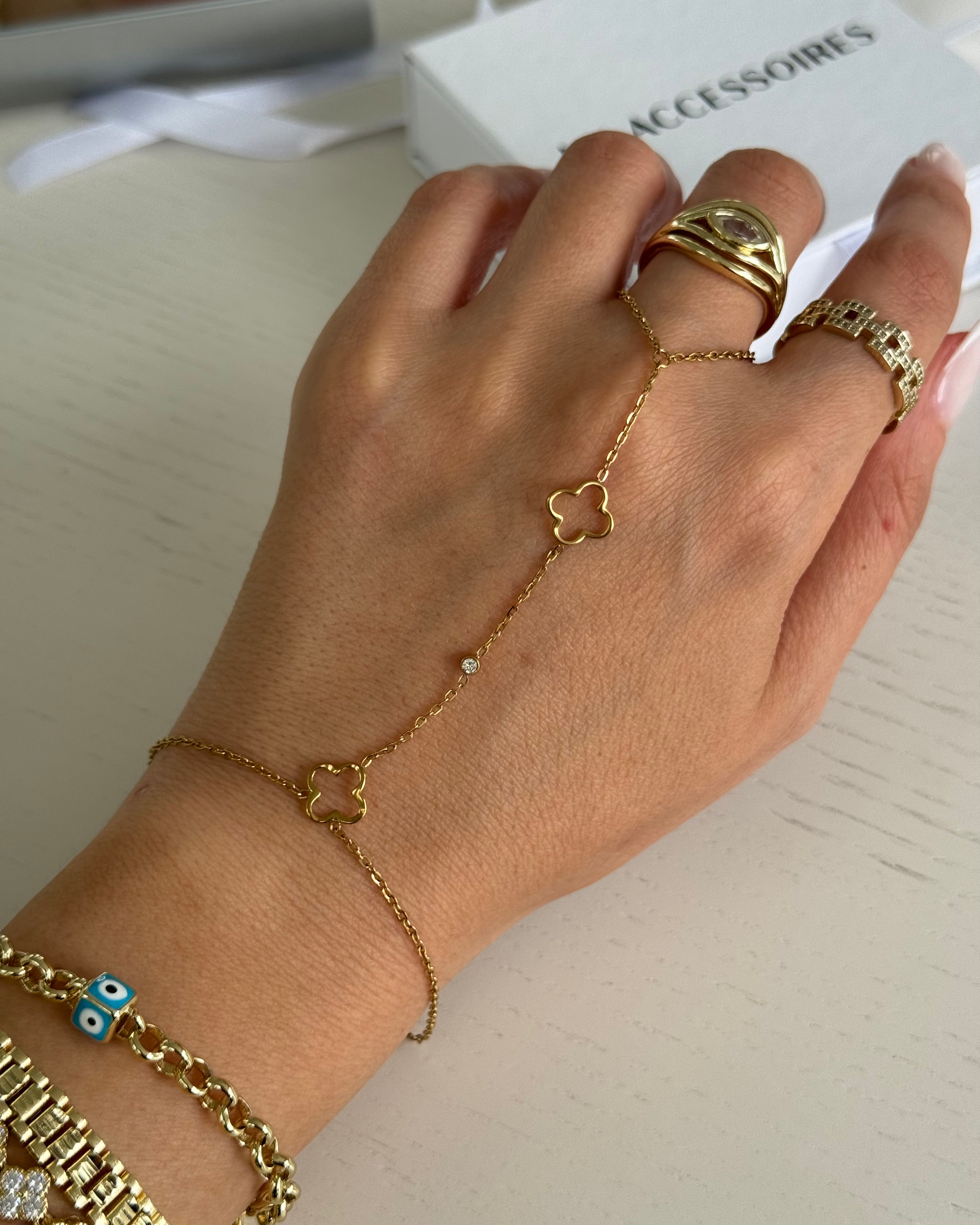 Hand Chain Fine Clover -18K vergoldet