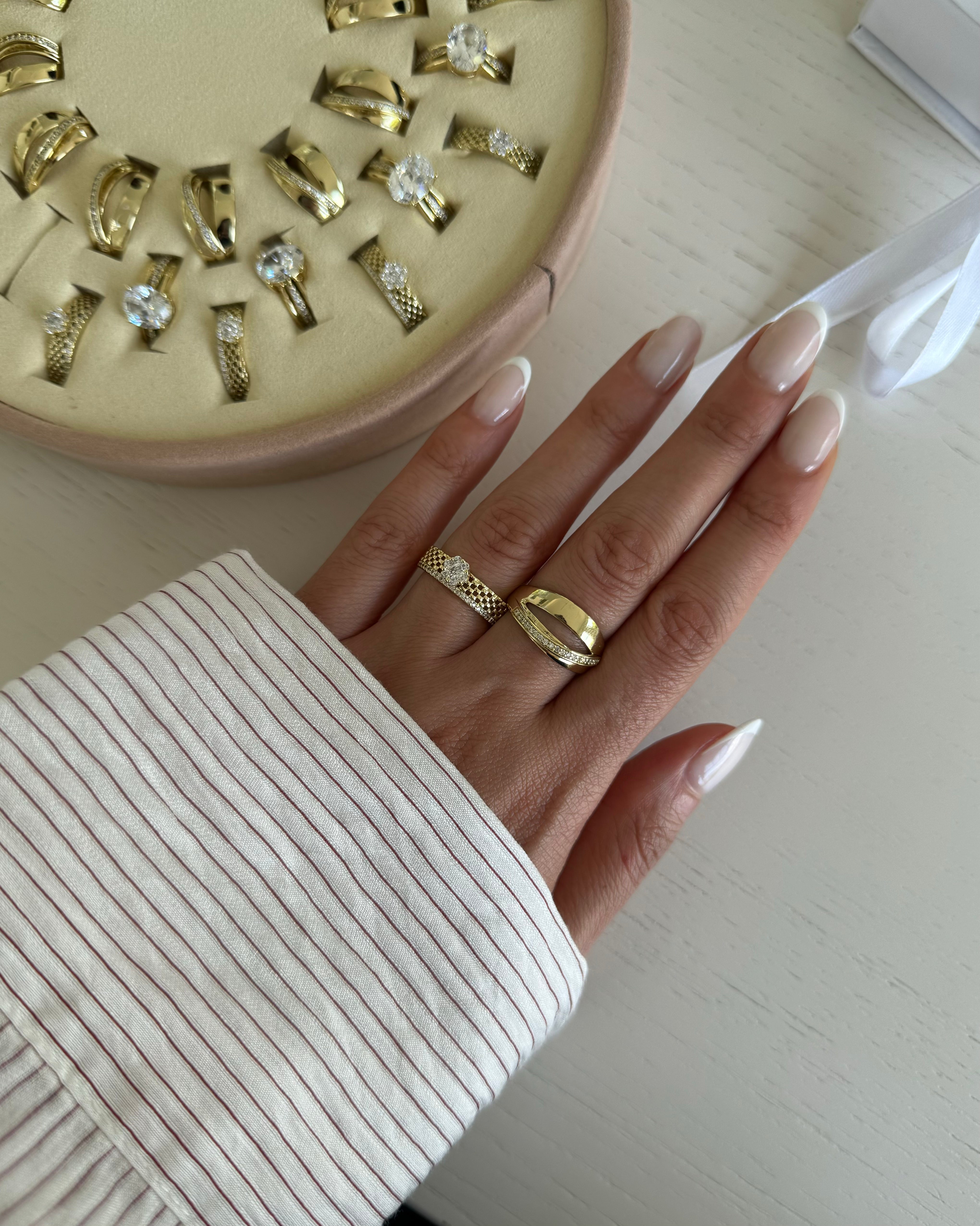 Ring VIP Layer Wave Line -14K vergoldet