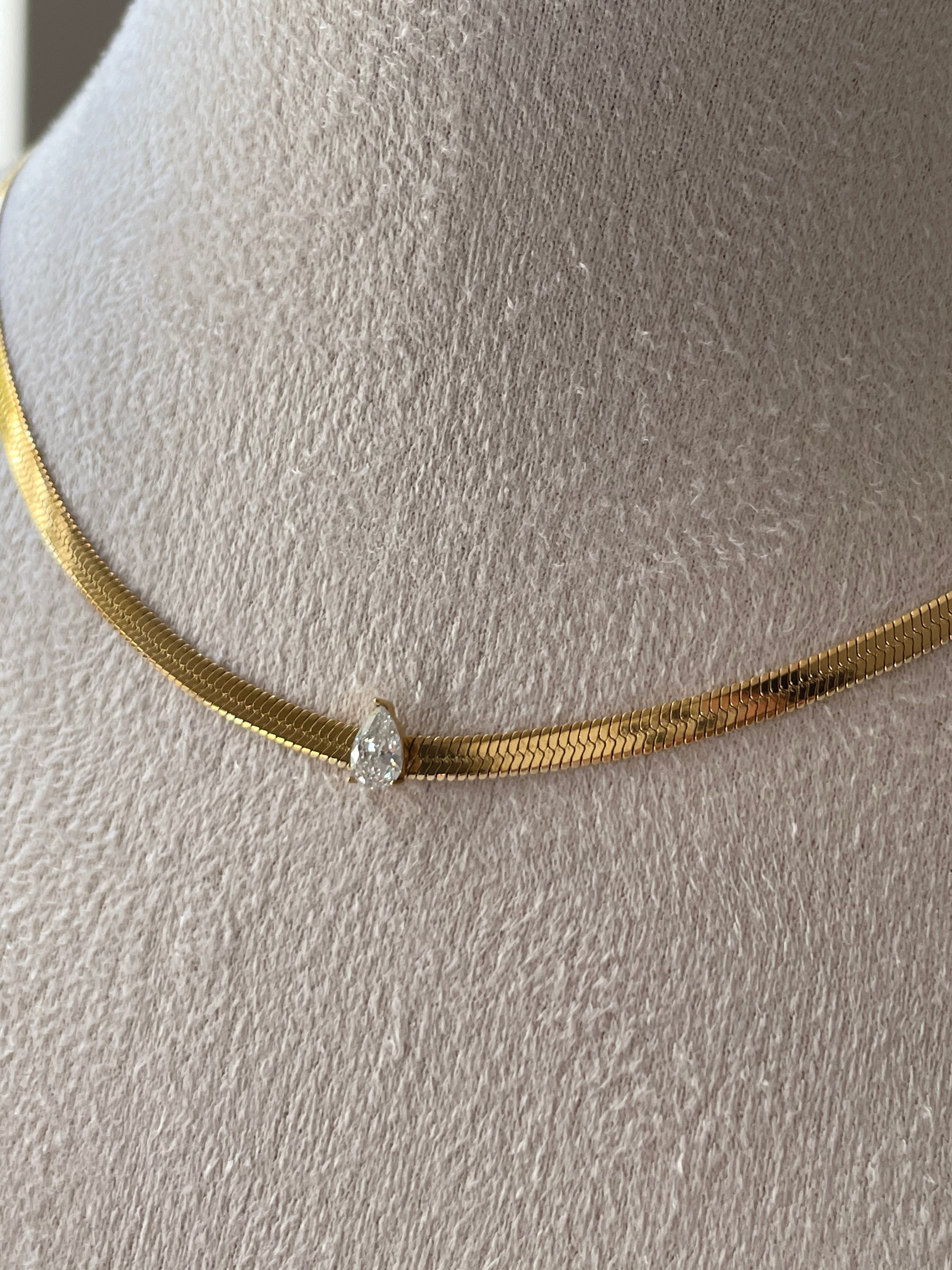 Yılan Damlası Altın Kolye