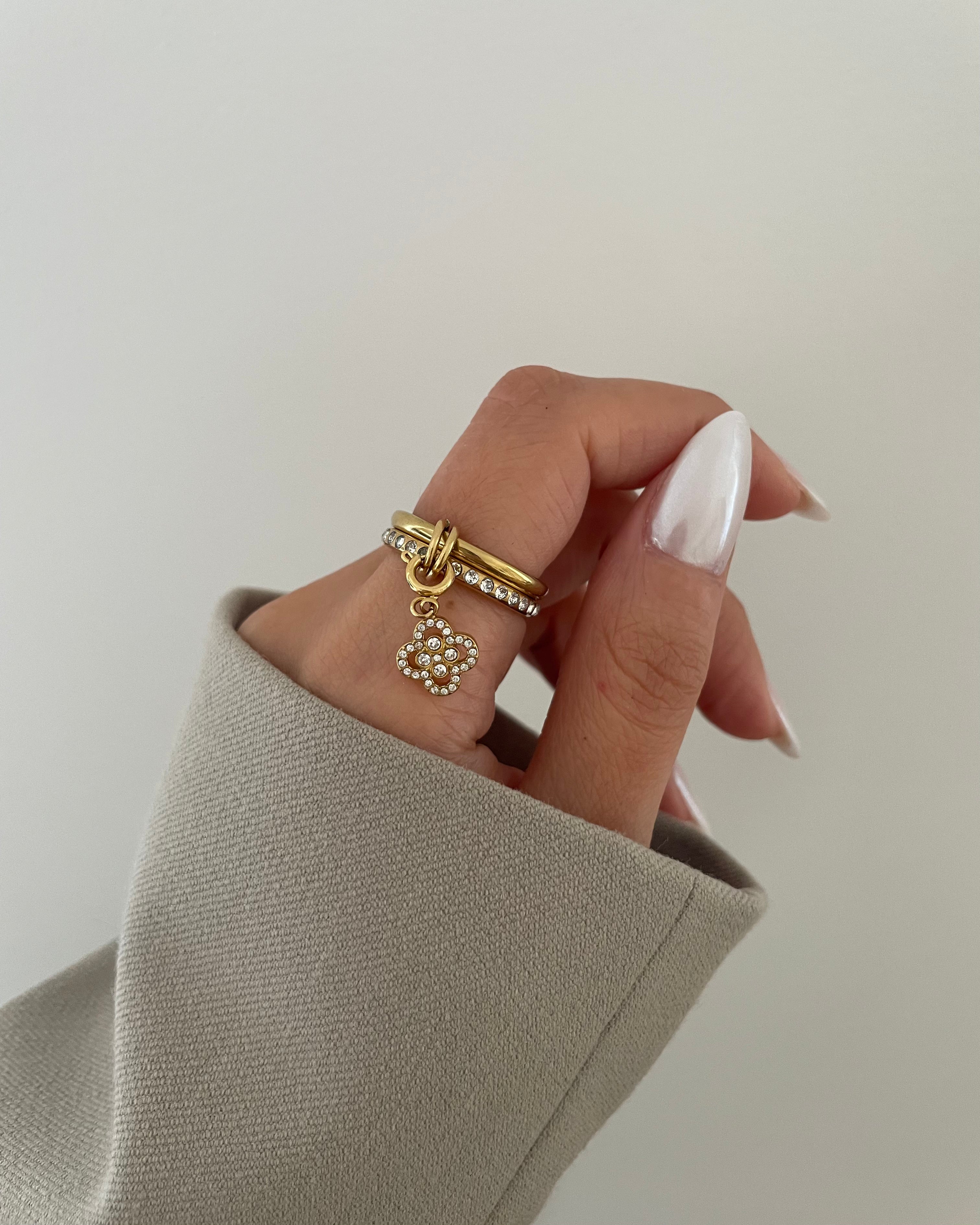 Charm Diamond Clover