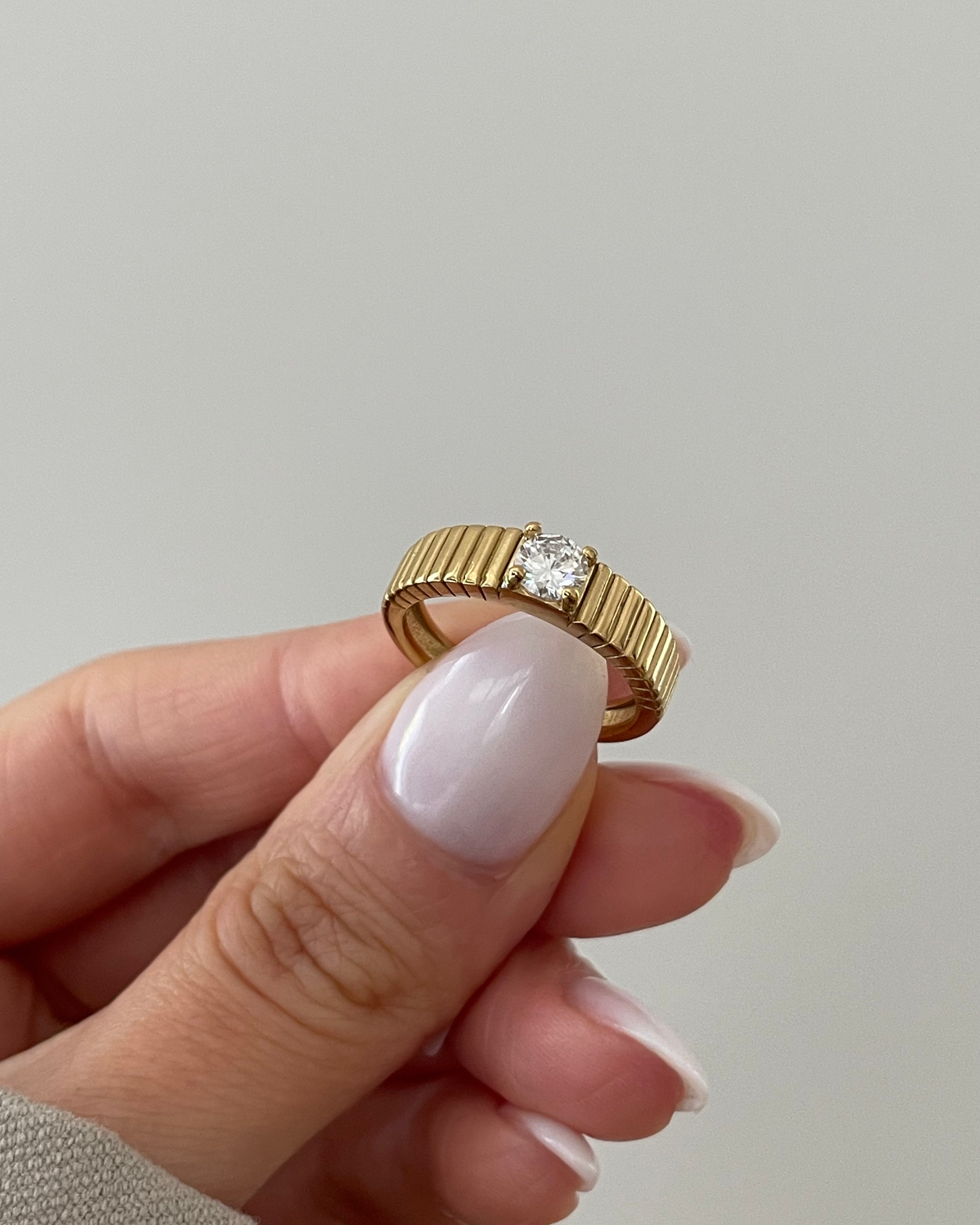 Yüzük Hattı Taşı