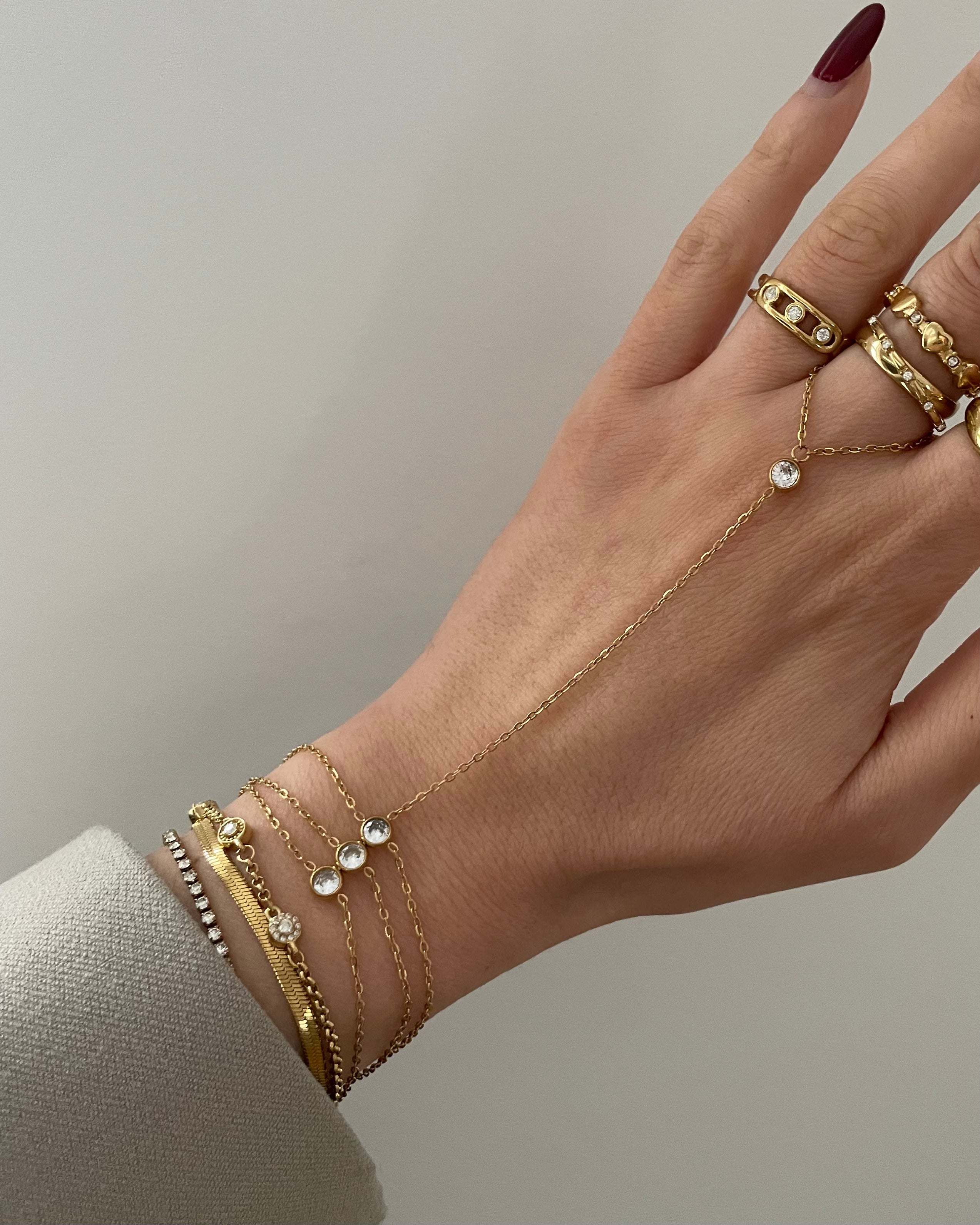 Hand Chain Round Diamonds 18K vergoldet