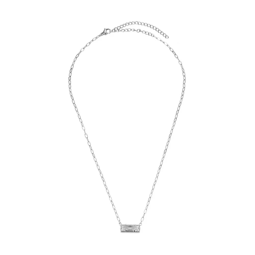 Silberne Halskette mit rechteckigem, klarem Kristallanhänger und Verlängerungskette