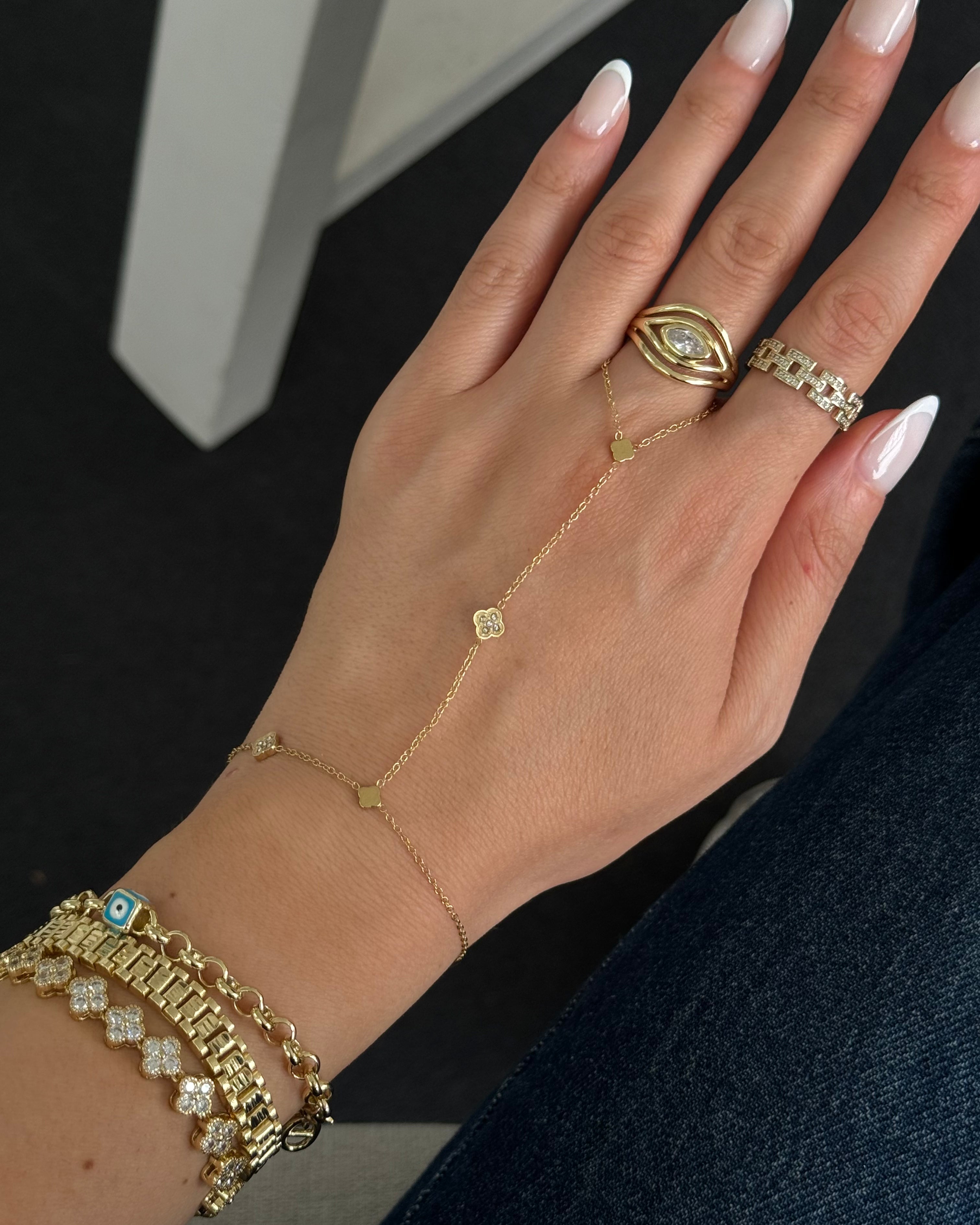 Hand Chain Clover Bloom -18K vergoldet