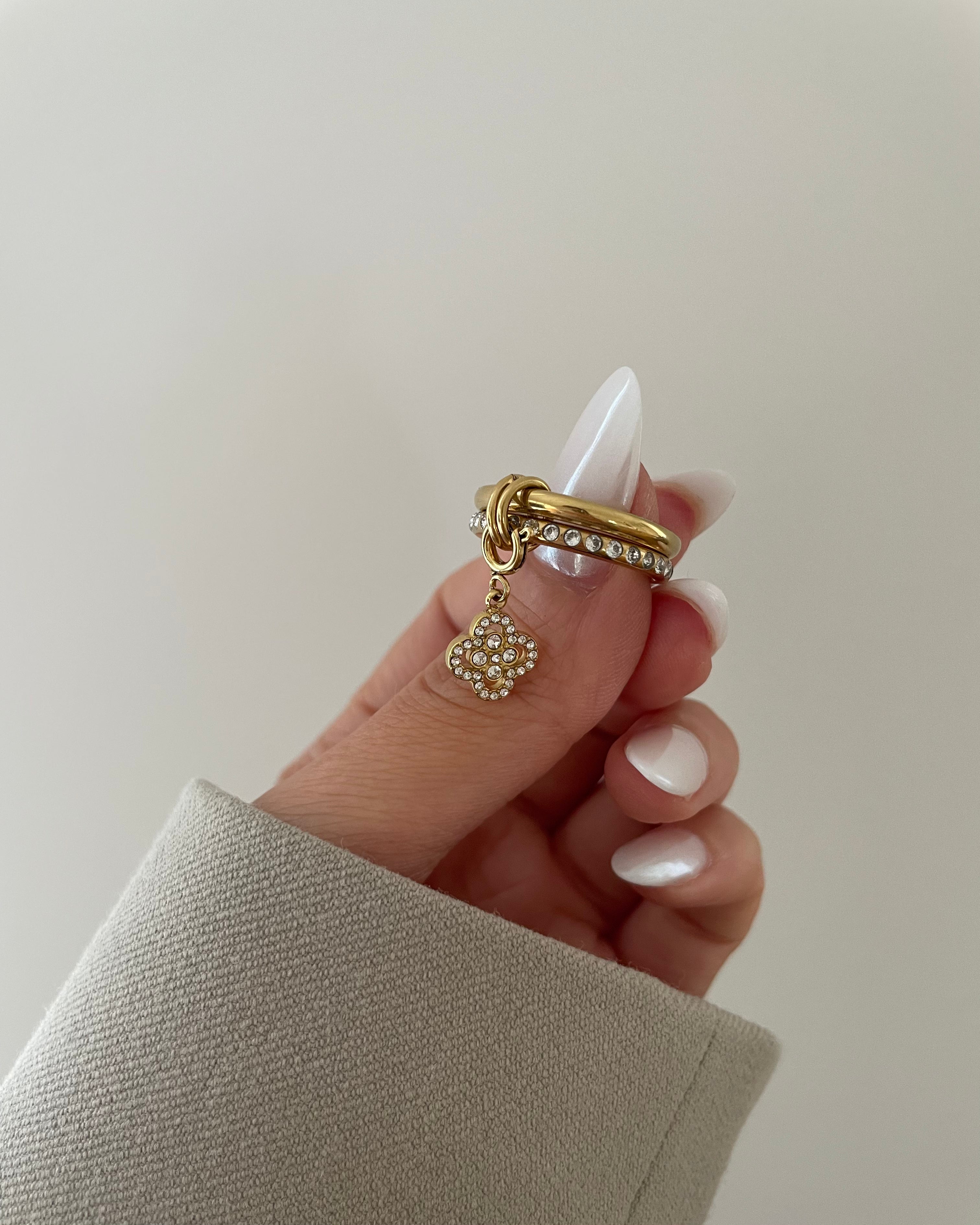 Charm Diamond Clover