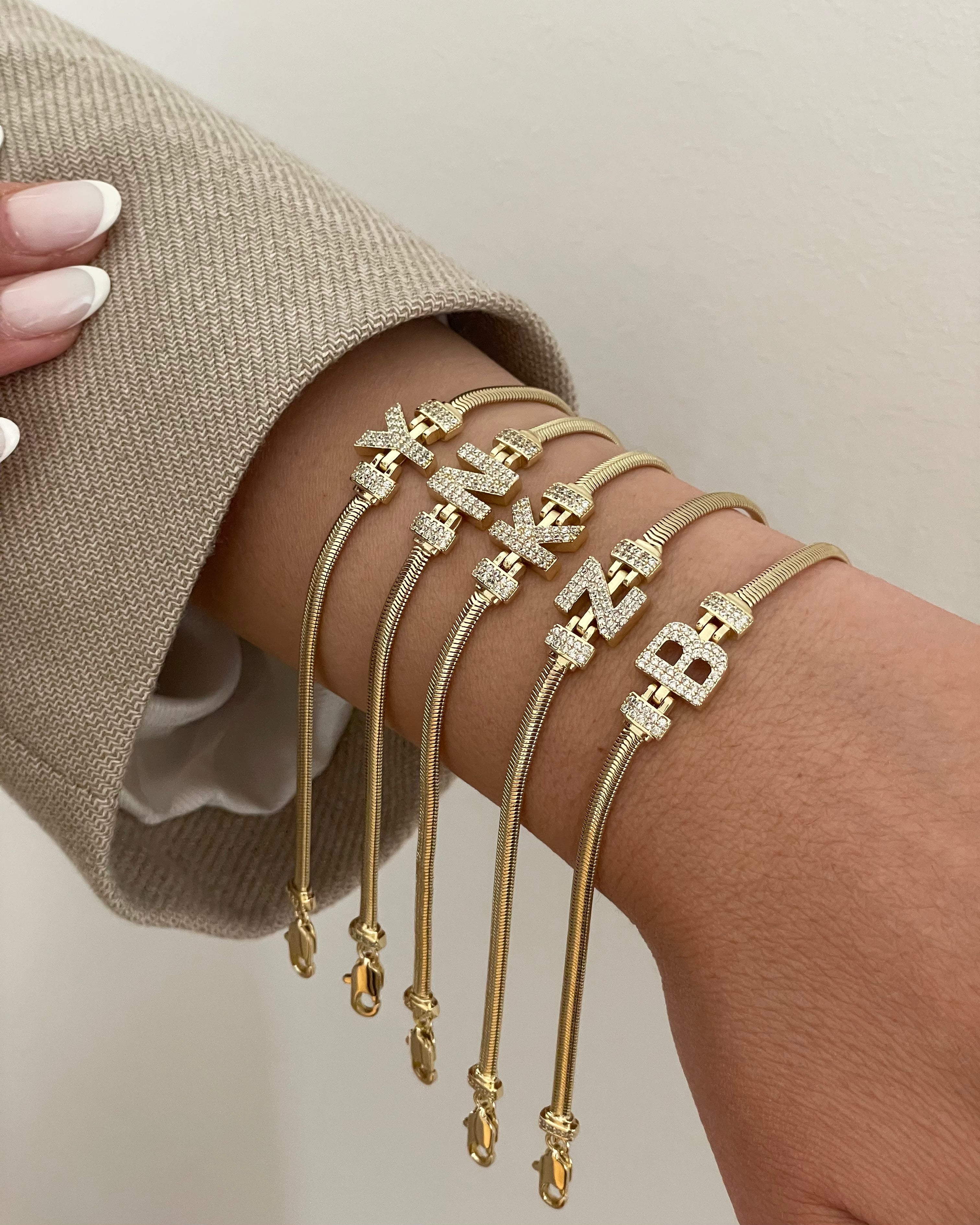 Armband VIP Letter -14K vergoldet