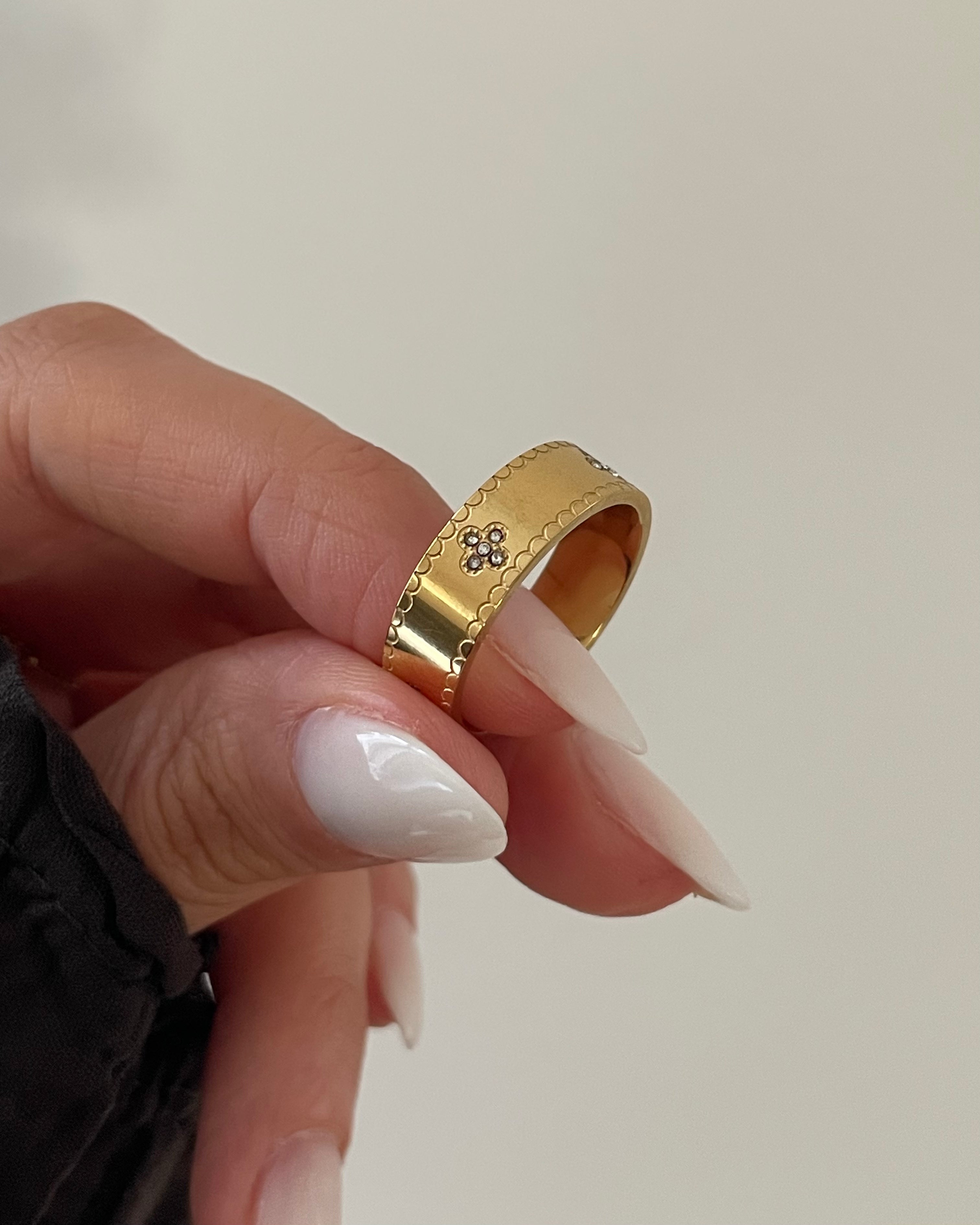 Ring Clover Stone