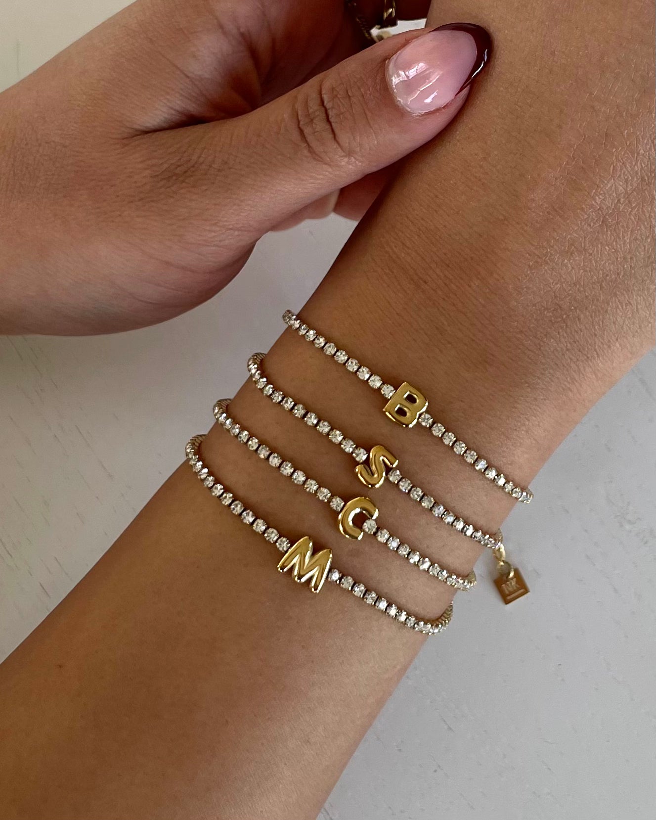 Armband Tennis Letter 18K vergoldet