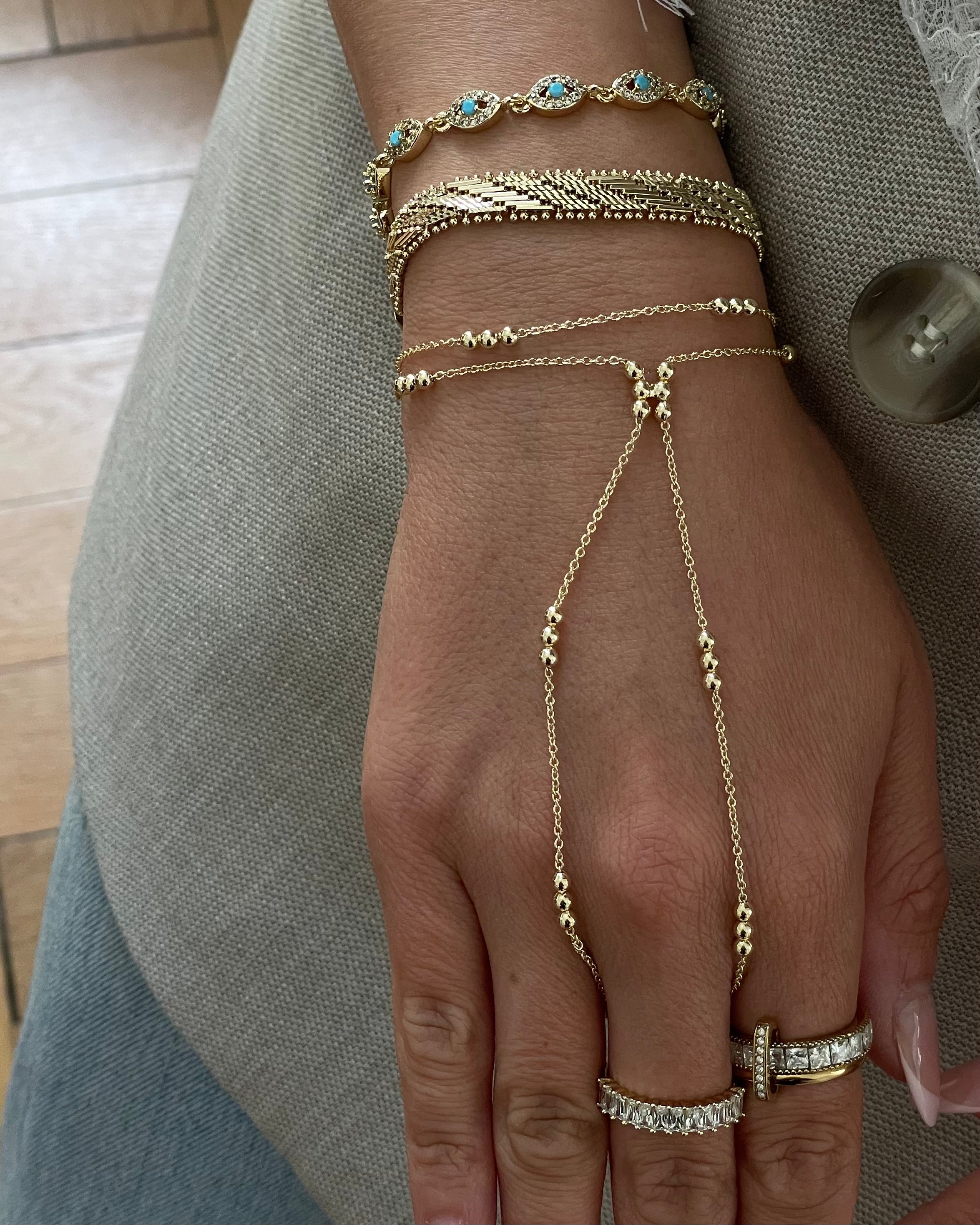 Hand Chain VIP Golden Pearls -14K vergoldet